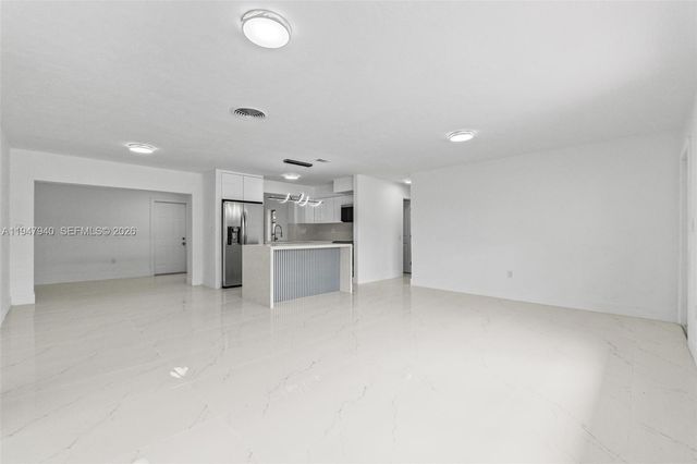 2701 Nassau Dr, Miramar, FL 33023