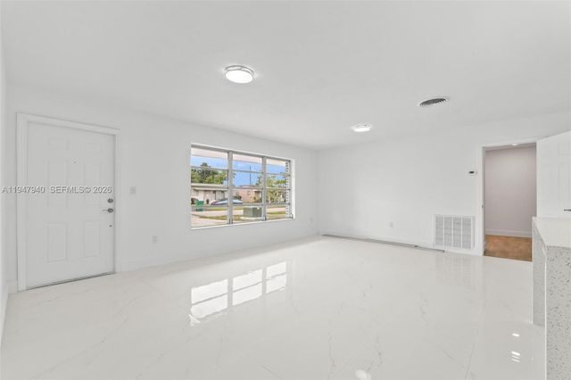 2701 Nassau Dr, Miramar, FL 33023