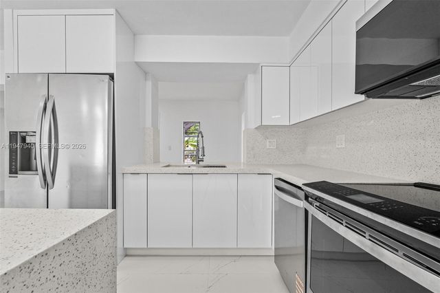 2701 Nassau Dr, Miramar, FL 33023