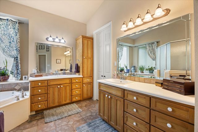 7404 Fox Fire Court, Granbury, TX 76049