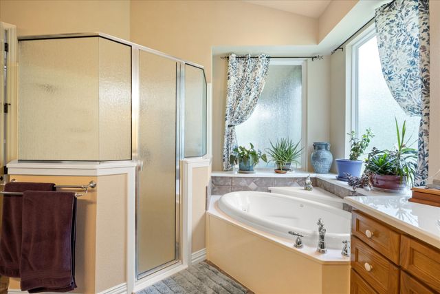 7404 Fox Fire Court, Granbury, TX 76049