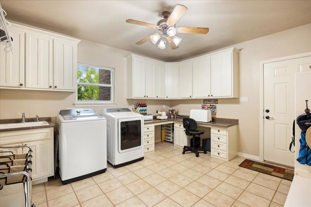 7404 Fox Fire Court, Granbury, TX 76049