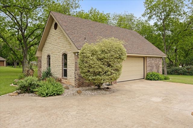 7404 Fox Fire Court, Granbury, TX 76049