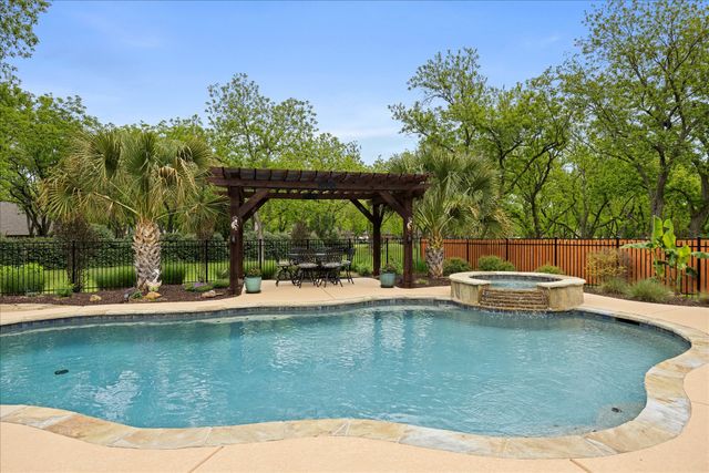 7404 Fox Fire Court, Granbury, TX 76049