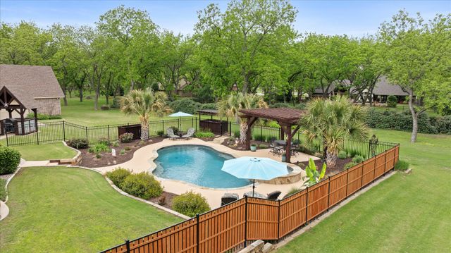 7404 Fox Fire Court, Granbury, TX 76049