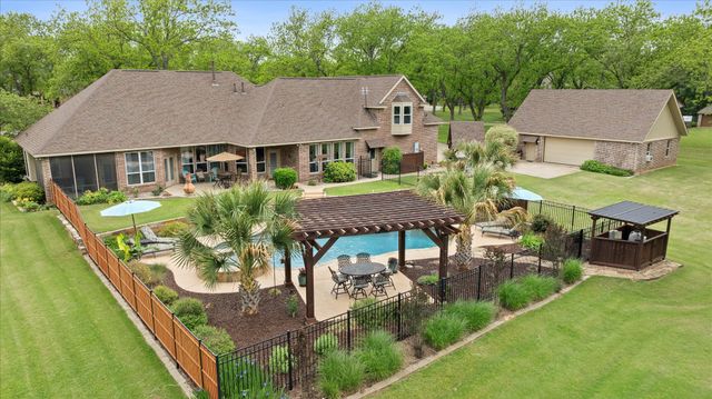 7404 Fox Fire Court, Granbury, TX 76049