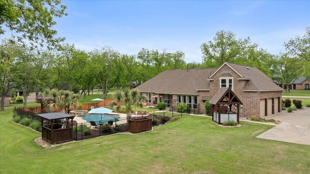 7404 Fox Fire Court, Granbury, TX 76049