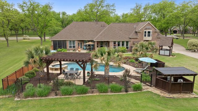7404 Fox Fire Court, Granbury, TX 76049