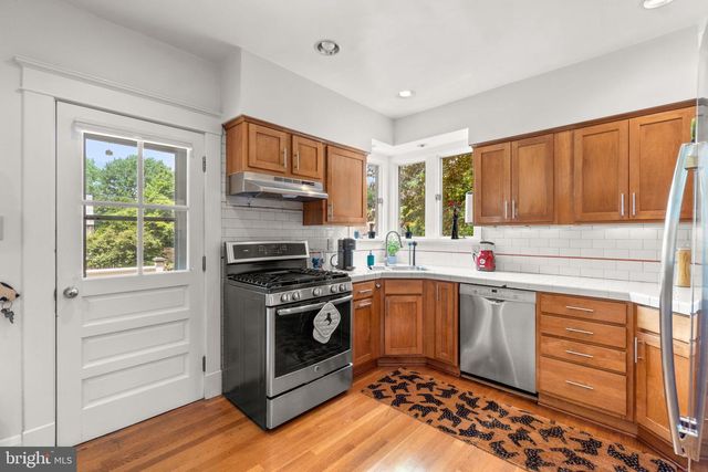 322 SAINT DUNSTANS RD, Baltimore, MD 21212