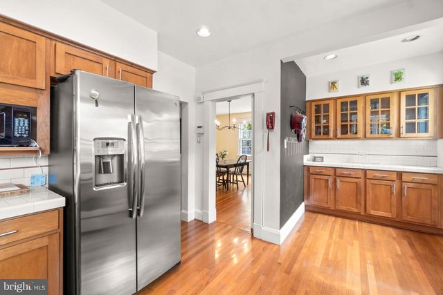 322 SAINT DUNSTANS RD, Baltimore, MD 21212