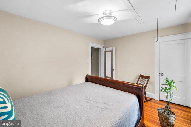 322 SAINT DUNSTANS RD, Baltimore, MD 21212