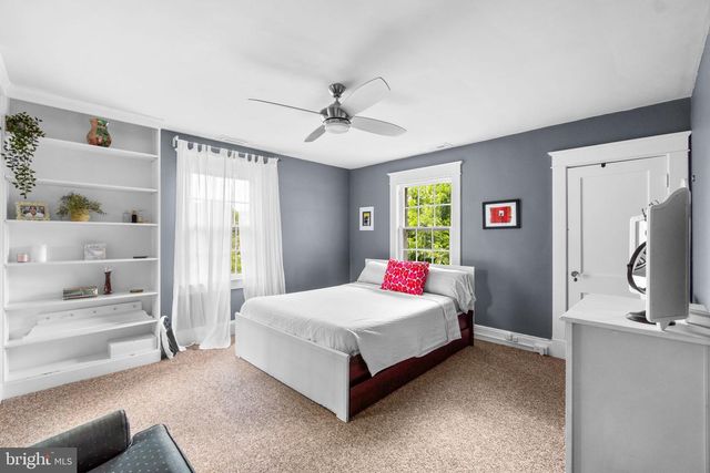 322 SAINT DUNSTANS RD, Baltimore, MD 21212