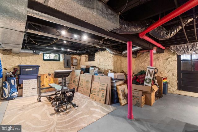 322 SAINT DUNSTANS RD, Baltimore, MD 21212