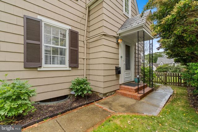 322 SAINT DUNSTANS RD, Baltimore, MD 21212