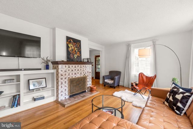 322 SAINT DUNSTANS RD, Baltimore, MD 21212