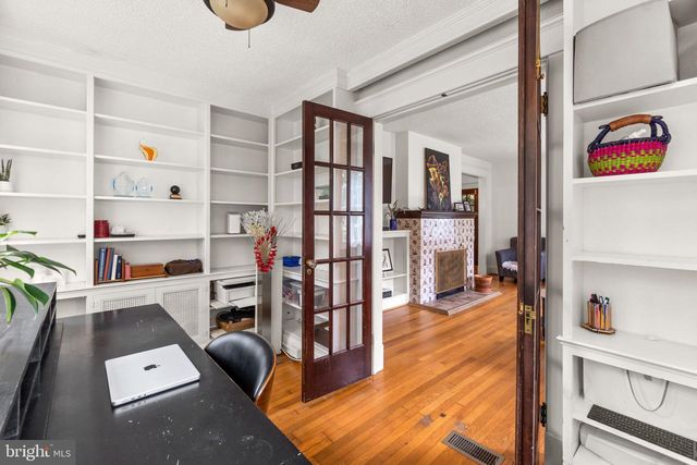 322 SAINT DUNSTANS RD, Baltimore, MD 21212