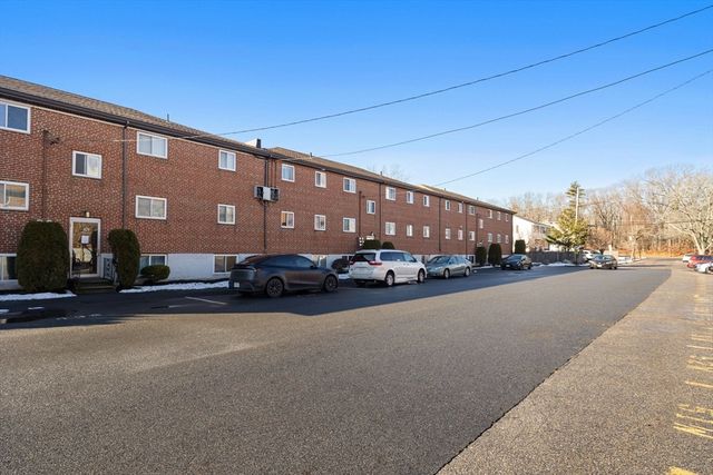 66 Bryon Rd 2, Boston, MA 02467