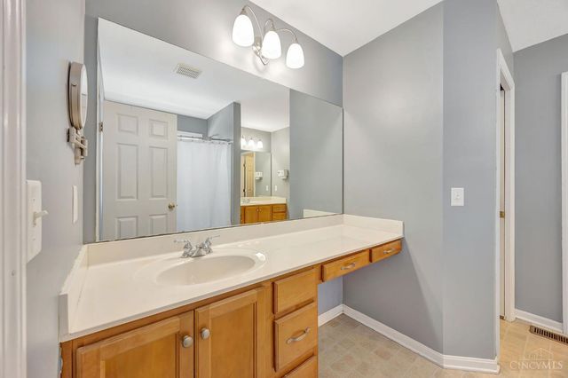 10750 Carolina Pines Drive, Harrison, OH 45030