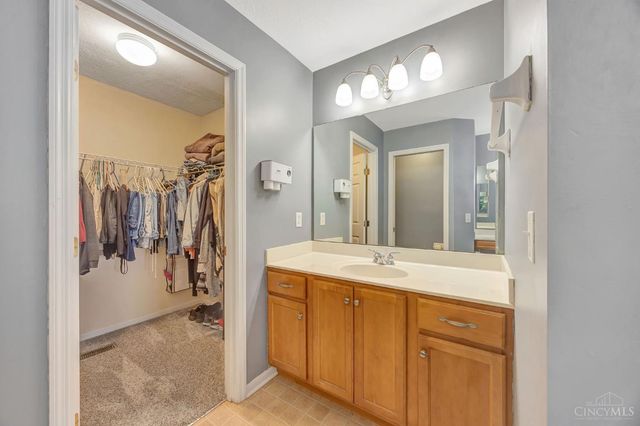 10750 Carolina Pines Drive, Harrison, OH 45030