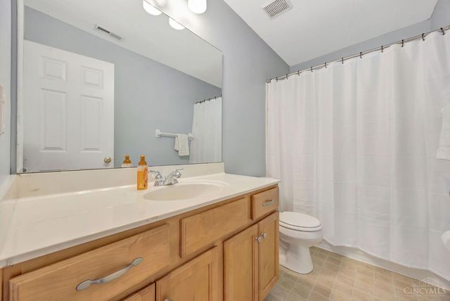 10750 Carolina Pines Drive, Harrison, OH 45030