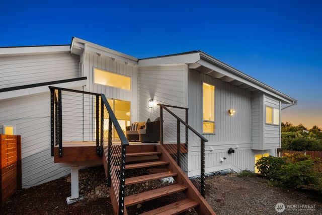 9929 76th Street SW, Lakewood, WA 98498