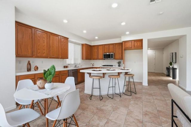 660 Bramblewood Avenue, Lathrop, CA 95330