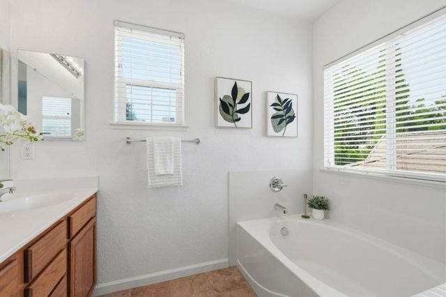660 Bramblewood Avenue, Lathrop, CA 95330
