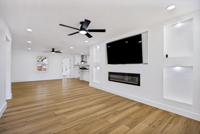 609 Warren Drive, Garland, TX 75042