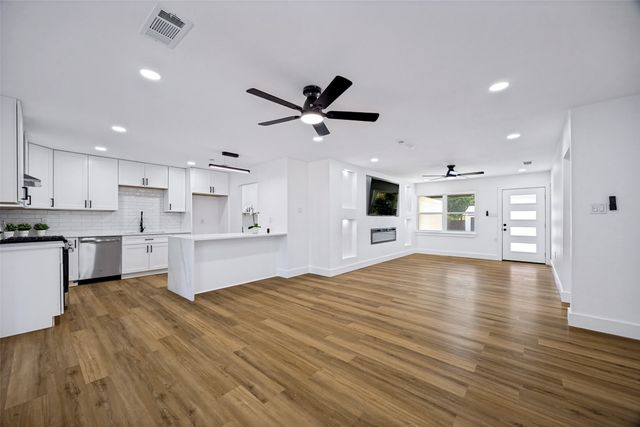 609 Warren Drive, Garland, TX 75042