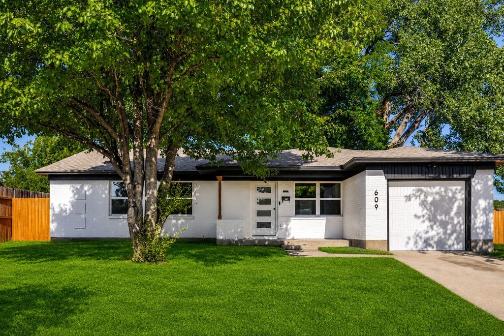 609 Warren Drive, Garland, TX 75042