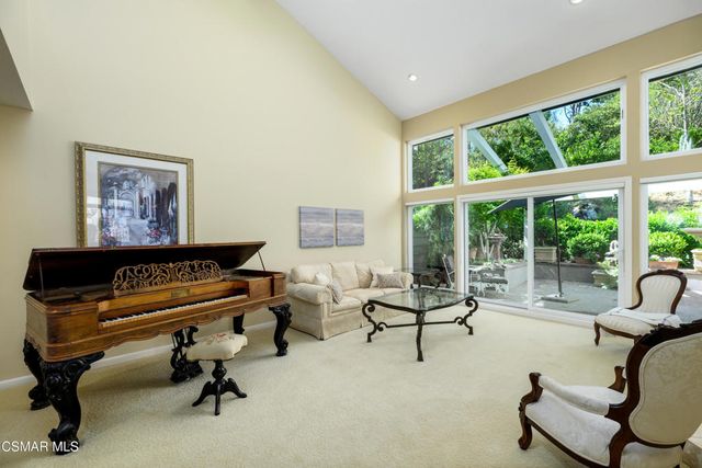 1527 N View Drive, Westlake Village, CA 91362