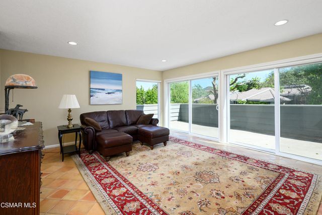 1527 N View Drive, Westlake Village, CA 91362