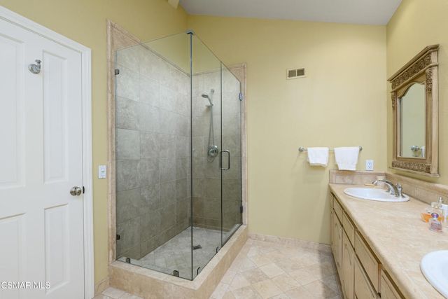 1527 N View Drive, Westlake Village, CA 91362