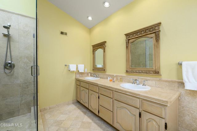 1527 N View Drive, Westlake Village, CA 91362