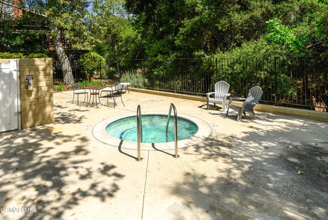 1527 N View Drive, Westlake Village, CA 91362