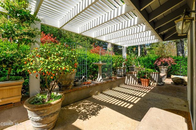 1527 N View Drive, Westlake Village, CA 91362