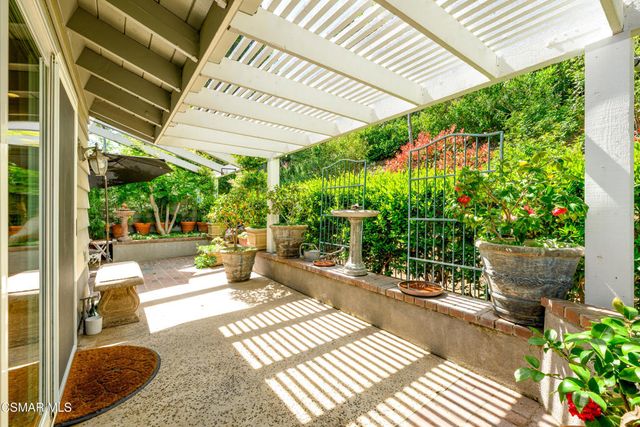 1527 N View Drive, Westlake Village, CA 91362