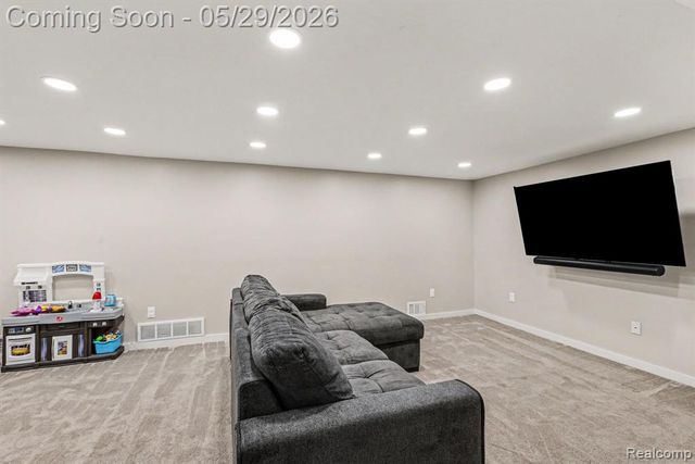 8520 Alper Street, Westland, MI 48185