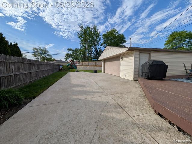 8520 Alper Street, Westland, MI 48185