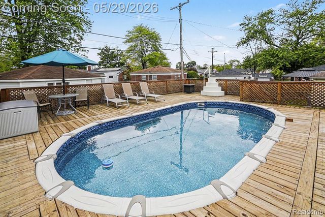 8520 Alper Street, Westland, MI 48185