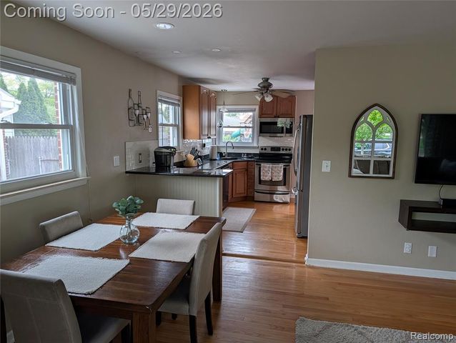 8520 Alper Street, Westland, MI 48185