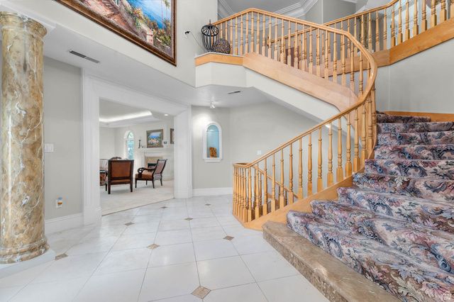 876 E HIGH COUNTRY DR, Orem, UT 84097