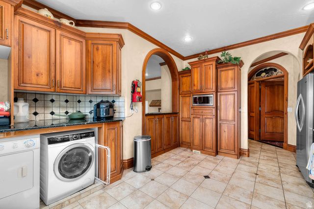 876 E HIGH COUNTRY DR, Orem, UT 84097