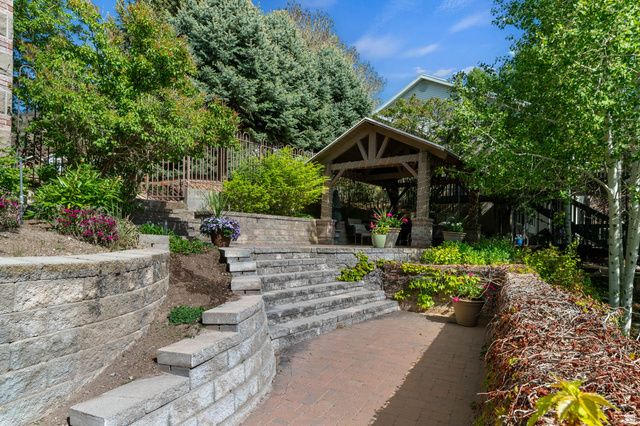 876 E HIGH COUNTRY DR, Orem, UT 84097