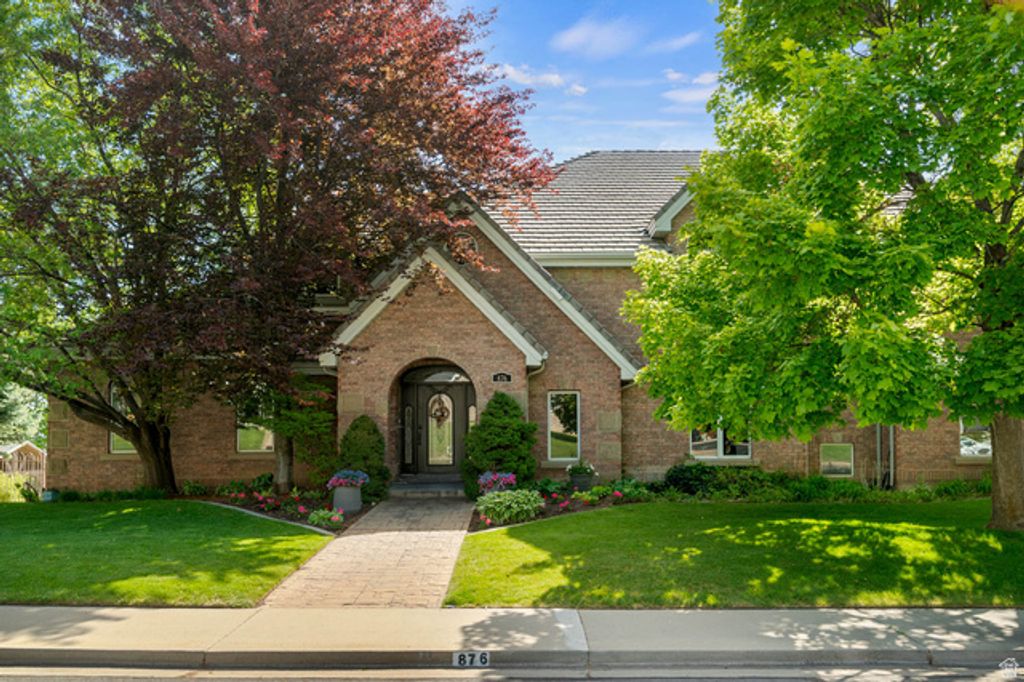 876 E HIGH COUNTRY DR, Orem, UT 84097