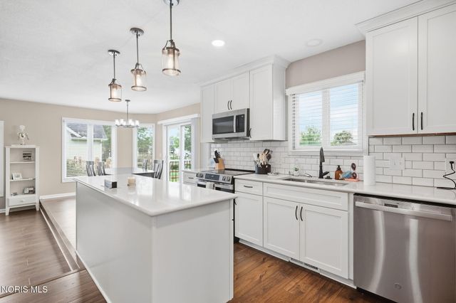 3130 Steeple Chase Lane, Perrysburg, OH 43551