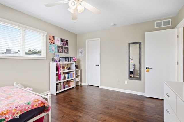 3130 Steeple Chase Lane, Perrysburg, OH 43551
