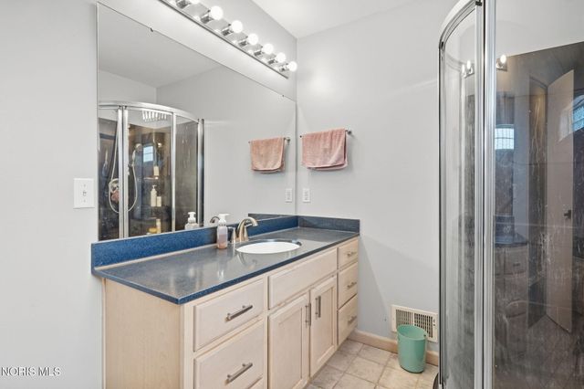 3130 Steeple Chase Lane, Perrysburg, OH 43551