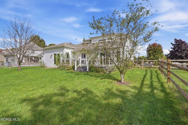 3130 Steeple Chase Lane, Perrysburg, OH 43551