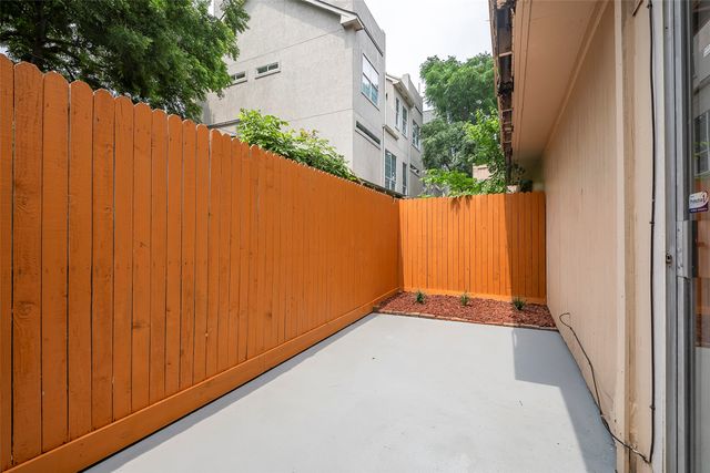 4327 Holland Avenue 101, Dallas, TX 75219